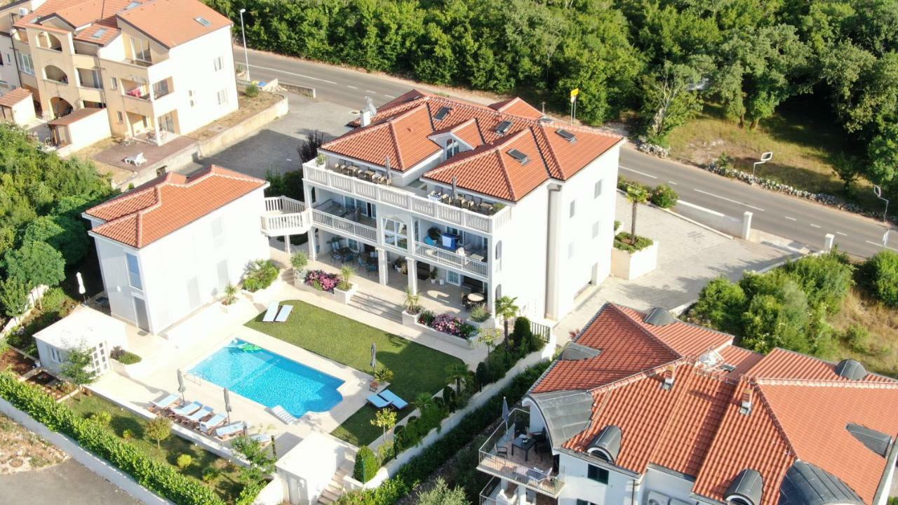 Deluxe Apartments Vila Carissa Malinska Eksteriør billede