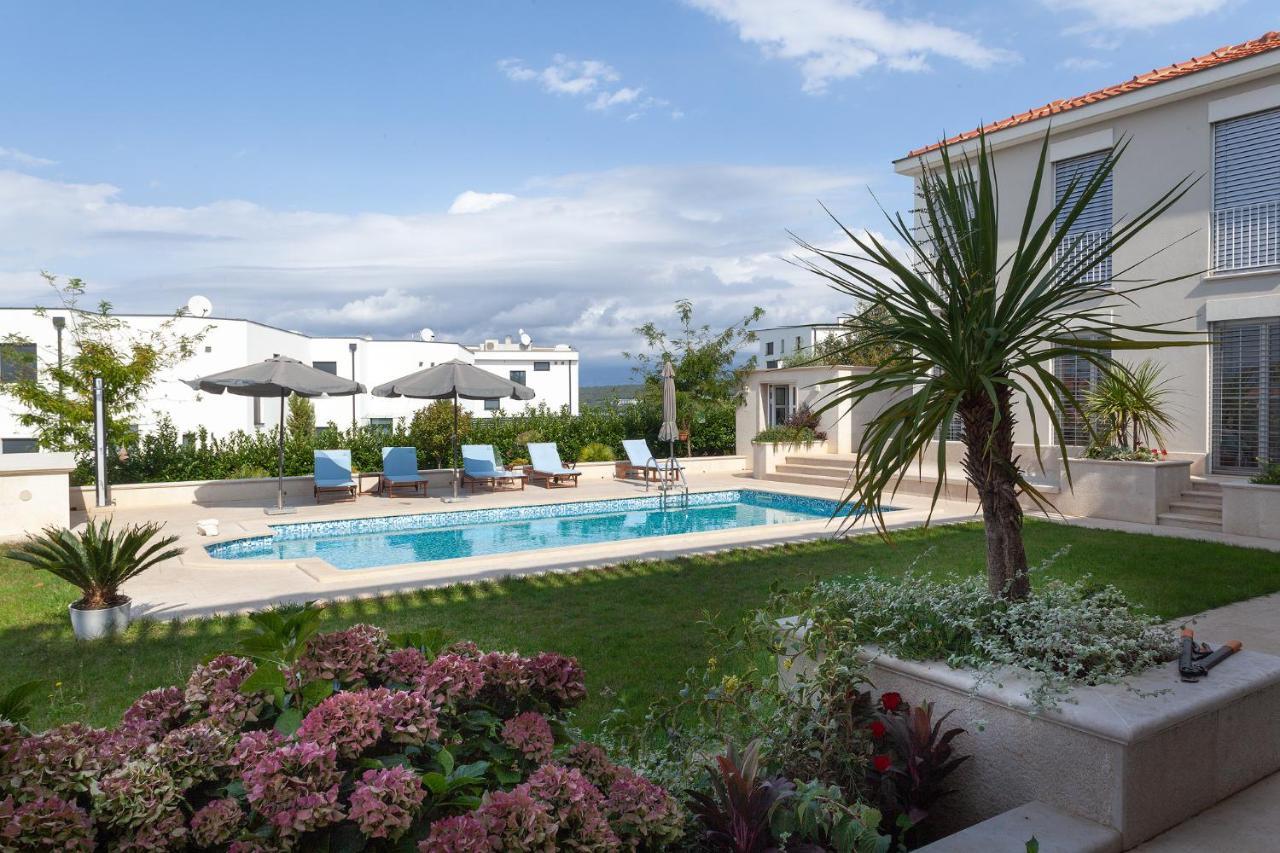 Deluxe Apartments Vila Carissa Malinska Eksteriør billede